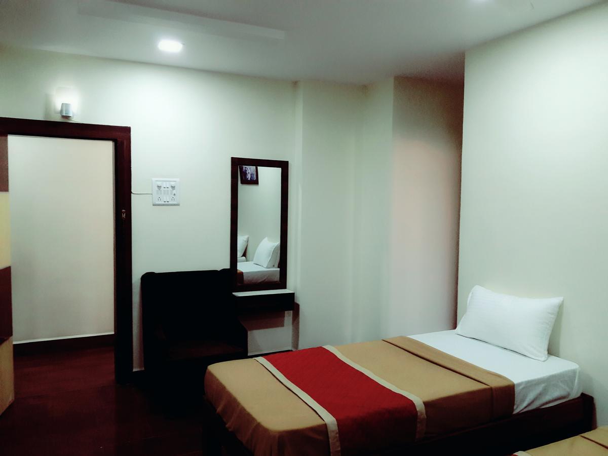 Hotel City Comfort Madgaon Exteriör bild